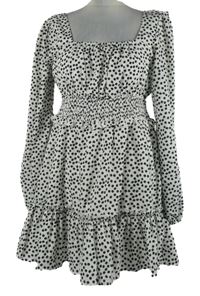 Dámské bílo-černé kytičkované šaty s volánky MissGuided 