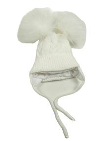 Biela pletená čapica s brmbolcom