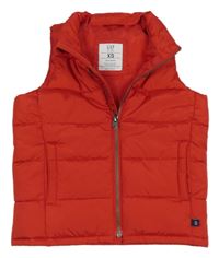 Červená šusťáková zateplená vesta GAP