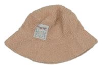 Světlerůžový huňatý klobouk s medvídkem Pú Primark