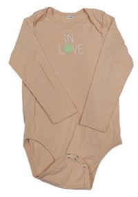 Marhuľové body s nápisom so srdcem