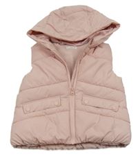 Světlerůžová šusťáková prošívaná zateplená vesta s kapucí Mango