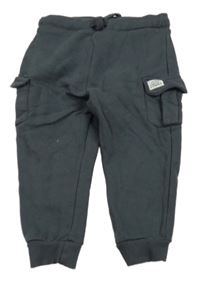 Tmavosivé cargo tepláky s nášivkou zn. F&F