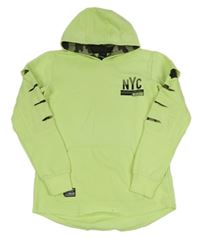 Neonově zelená mikina s písmenky a kapou a průstřihy a kapucí Chapter young