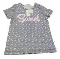 Tmavomodré pruhované tričko s kvítky a nápisem Liegelind