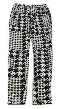 Čierno-biele vzorované teplákové nohavice SHEIN