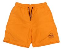 Neónově oranžové plážové kraťasy s nápisom Chapter Young