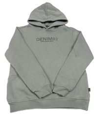 Světlešedá mikina s nápisem a kapucí