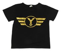 Čierne tričko so zlatým nápisom