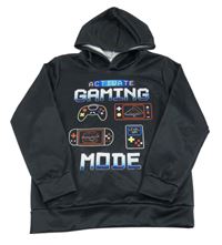 Černá mikina s nápisem a ovladači a kapucí 