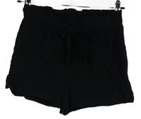 Dámské černé sukňové kraťasy s páskem 