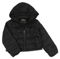 Černá šusťáková prošívaná zimní crop bunda s kapucí Zara 