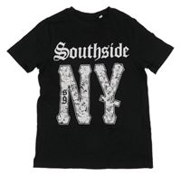 Čierne tričko s písmenky a nápisom C&A