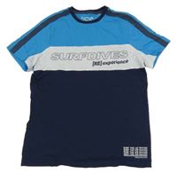 Tmavomodro-modro-bílé tričko s nápisem C&A