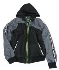 Černo-šedý/melírovaný šusťákový jarní bomber s pruhem s nápisy a kapucí Y.F.K.