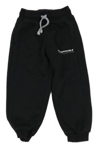 Černé tepláky s nápisem Primark