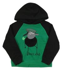 Čierno-zelená mikina s ovcí a kapucňou