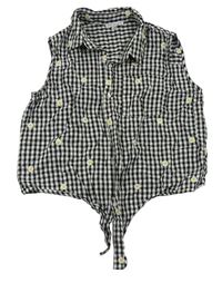 Černo-bílá kostkovaná letní crop halenka s květy a vázáním PRIMARK