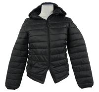 Dámska čierna šušťáková prešívaná zateplená bunda s kapucňou Pull&Bear