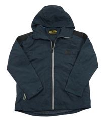 Tmavomodrá šušťáková jarná bunda s nášivkou a kapucňou Next