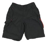 Tmavosivé šušťákové funkčné kraťasy s vreckom Quechua