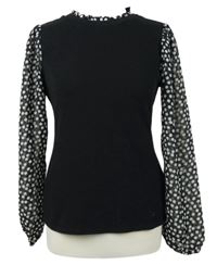 Dámský černý svetr s puntíkovanými šifonovými rukávy 