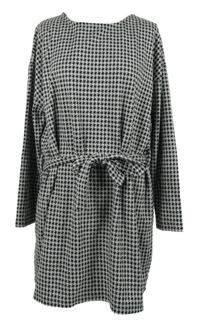Dámske čierno-biele vzorované pletené šaty s opaskom F&F