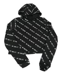 Čierna športová crop mikina s nápismi a kapucňou