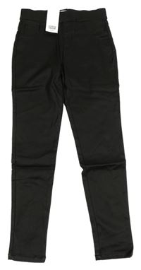 Nové - čierne potiahnuté é džegíny F&F