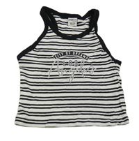 Bielo-čierny pruhovaný top s nápisom Page one young