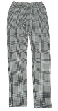 Čierno-bielo-svetloružové kockované vzorované tregínové nohavice SHEIN