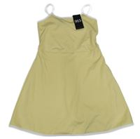 Nové - Žlto-biele šaty so všitými kraťasy New Look