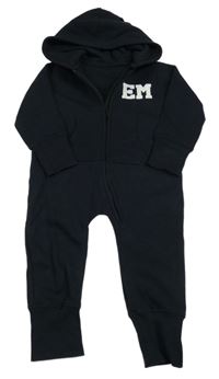 Tmavomodrá tepláková kombinéza s písmenky a holčičkou a kapucí 