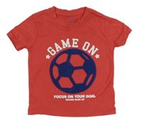 Červené tričko s fotbalovým míčem Primark