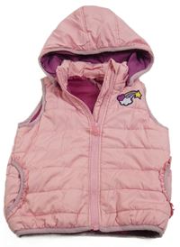 Ružová prešívaná šušťáková zateplená vesta s dúhou a obláčikom a volánikmi a odopínacíá kapucňou impidimpi
