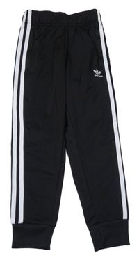 Čierne športové tepláky s pruhmi a logom Adidas