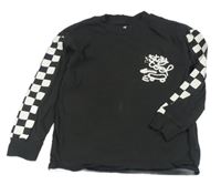 Čierne tričko so skateboardom a kostkami na rukávech zn. H&M