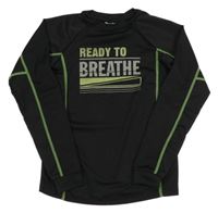 Černé sportovní triko s nápisem