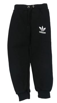 Čierne tepláky s logom Adidas