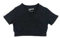 Černo-bílé sportovní crop tričko Peacocks