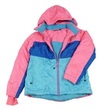 Azurovo-safírovo-neonově růžová šusťáková funkční zimní lyžařská bunda s nápisy a odepínací kapucí crivit