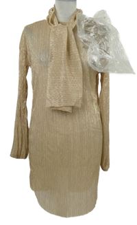 Nové - Dámské zlaté plisované tylové šaty + šála PrettyLittle Thing