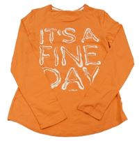 Oranžové triko s nápisem 