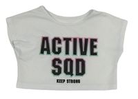 Biely športový crop top s nápisom