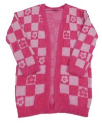 Světle-neonově růžový kostkovaný chlupatý cardigan s kytičkami Tu
