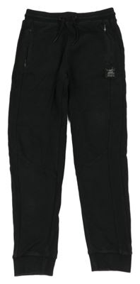 Čierne rebrované tepláky F&F