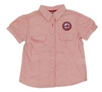 Červeno-biela kockovaná košeľa s nášivkou