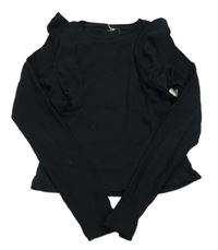 Čierne rebrované crop tričko s volánikmi