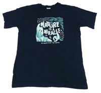 Tmavomodré tričko s nápisom LC Waikiki