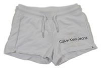 Bílé teplákové kraťasy s logem Calvin Klein